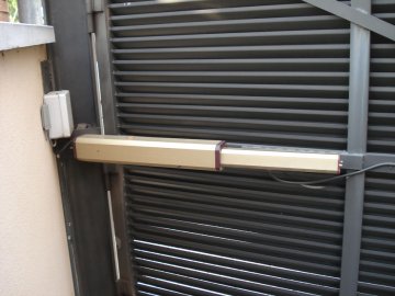 Motor Puertas 2 - Reparaci&oacute;n Puertas de Garaje Alcal&aacute; de Henares