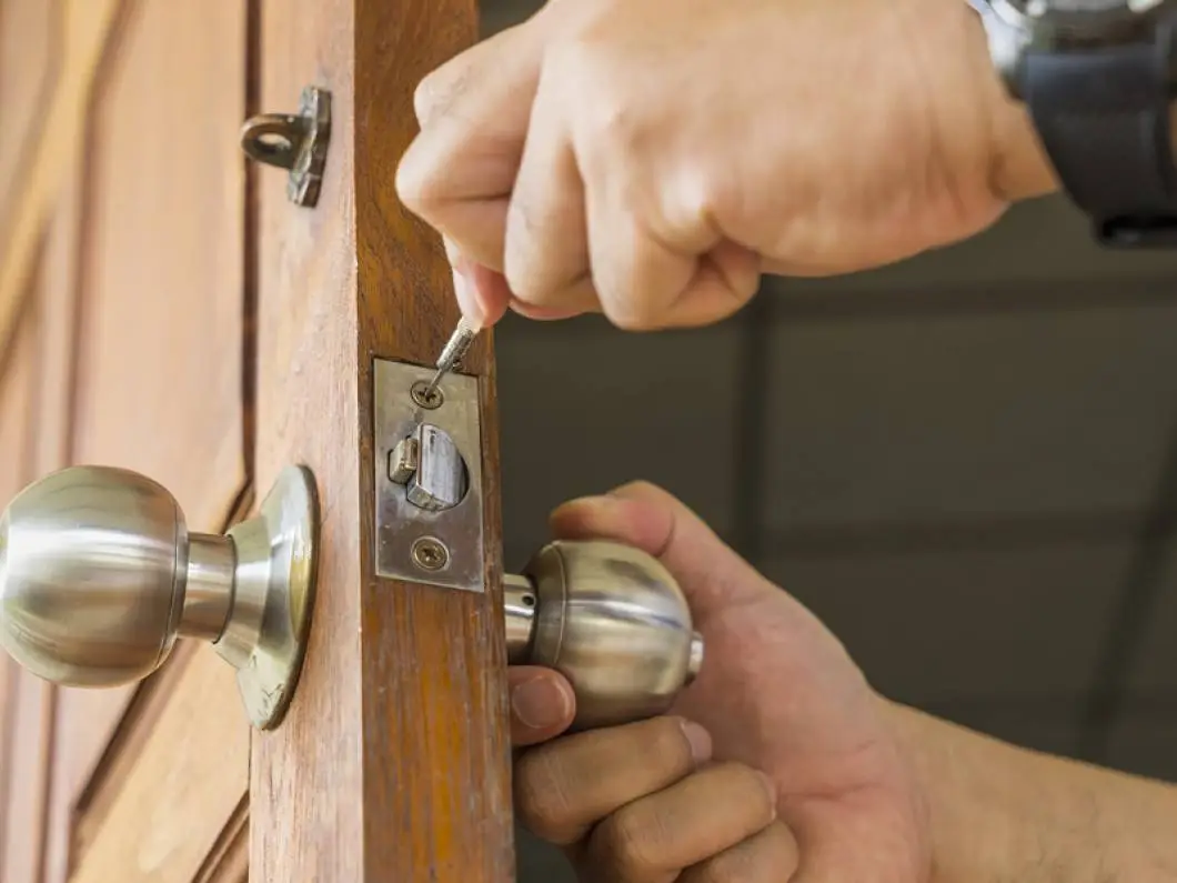 residential locksmith - Contacte con Nosotros